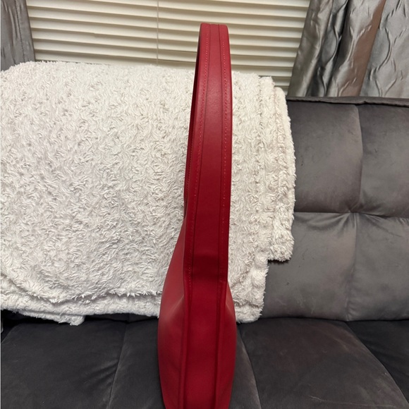 Coach Ruby Leather Curve Zip Bag - Picture 4 of 8